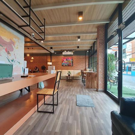 Sleep Airport Chiang Mai Bed & Breakfast Exterior foto