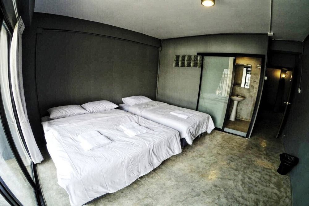 Sleep Airport Chiang Mai Bed & Breakfast Exterior foto