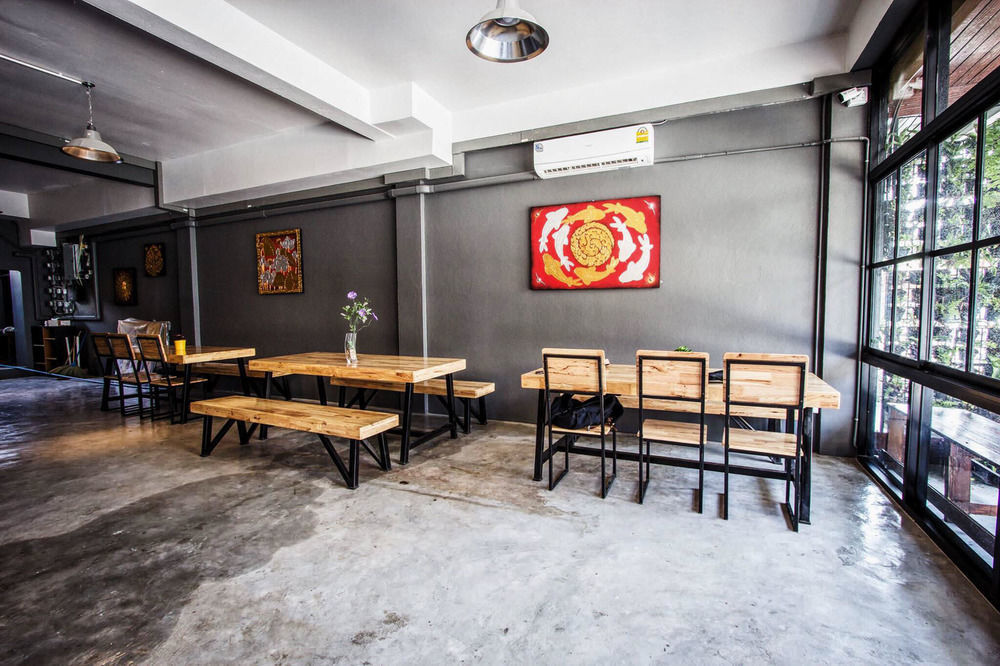 Sleep Airport Chiang Mai Bed & Breakfast Exterior foto