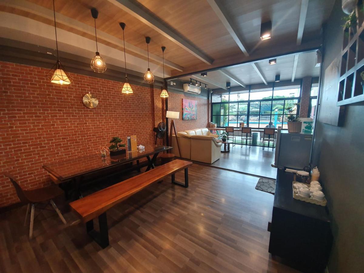 Sleep Airport Chiang Mai Bed & Breakfast Exterior foto