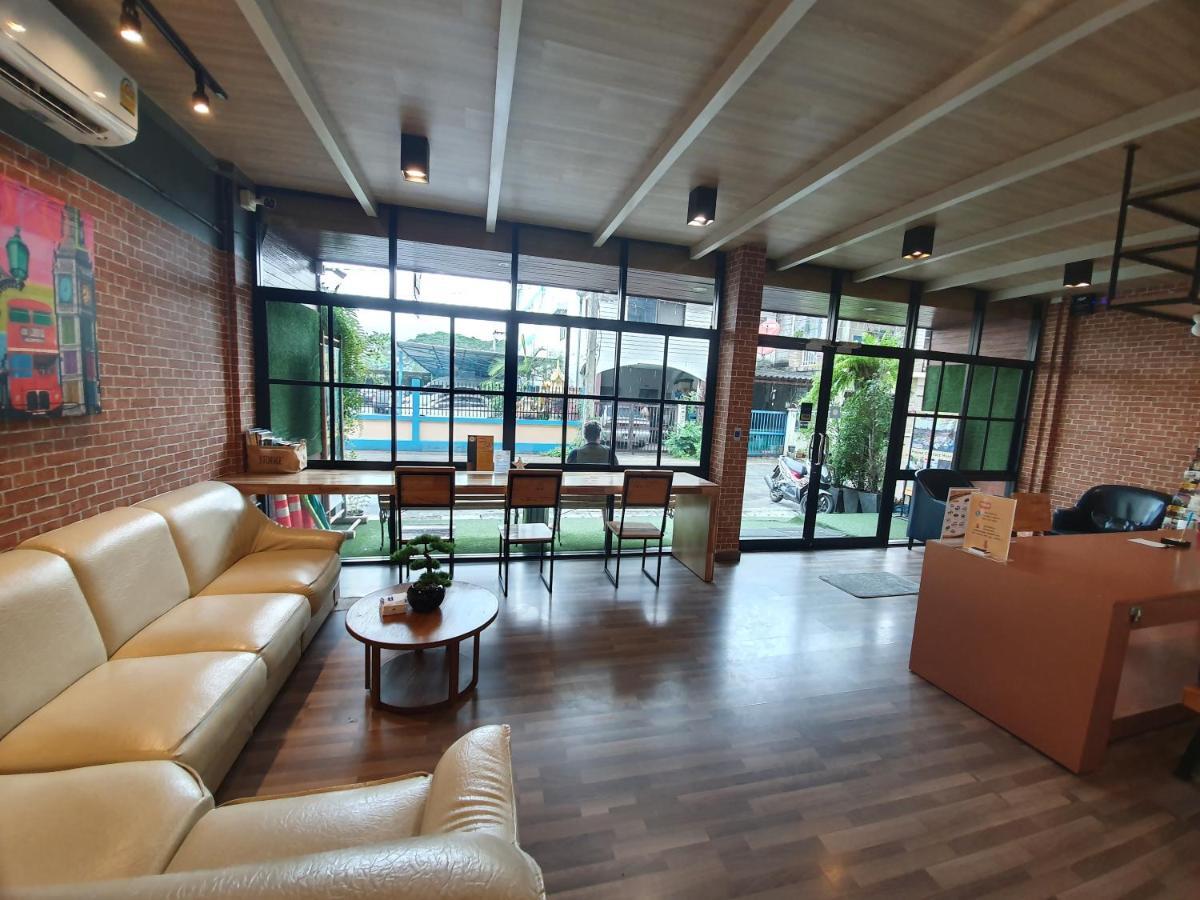 Sleep Airport Chiang Mai Bed & Breakfast Exterior foto
